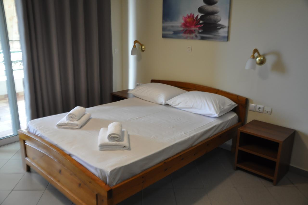 Zotos Apartment Himare Exterior photo