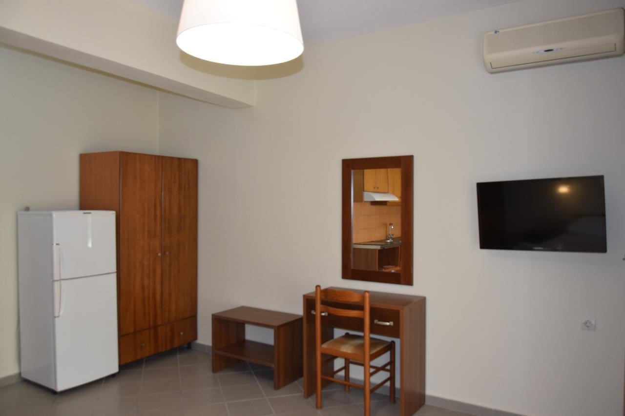 Zotos Apartment Himare Exterior photo
